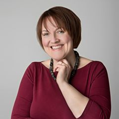 Photo of Alison Arnold.